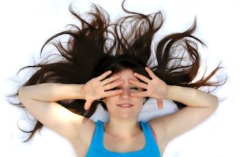 A Pílula, a Tireoide e 4 Outros Tipos de Queda de Cabelo Por Causa Hormonal