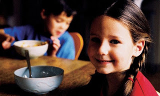 O Açúcar é o “Álcool Das Crianças”, Mas Deixamos Que Ele Domine a Mesa do Café-da-Manhã