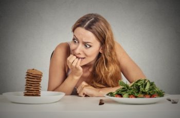 17 alimentos saudáveis para comer quando bater a compulsão